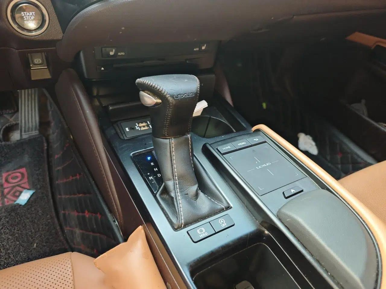 Lexus ES 2020 200 Excellence Edition — миниатюра 13