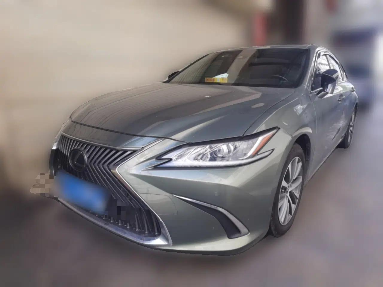 Lexus ES 2020 200 Excellence Edition — миниатюра 1