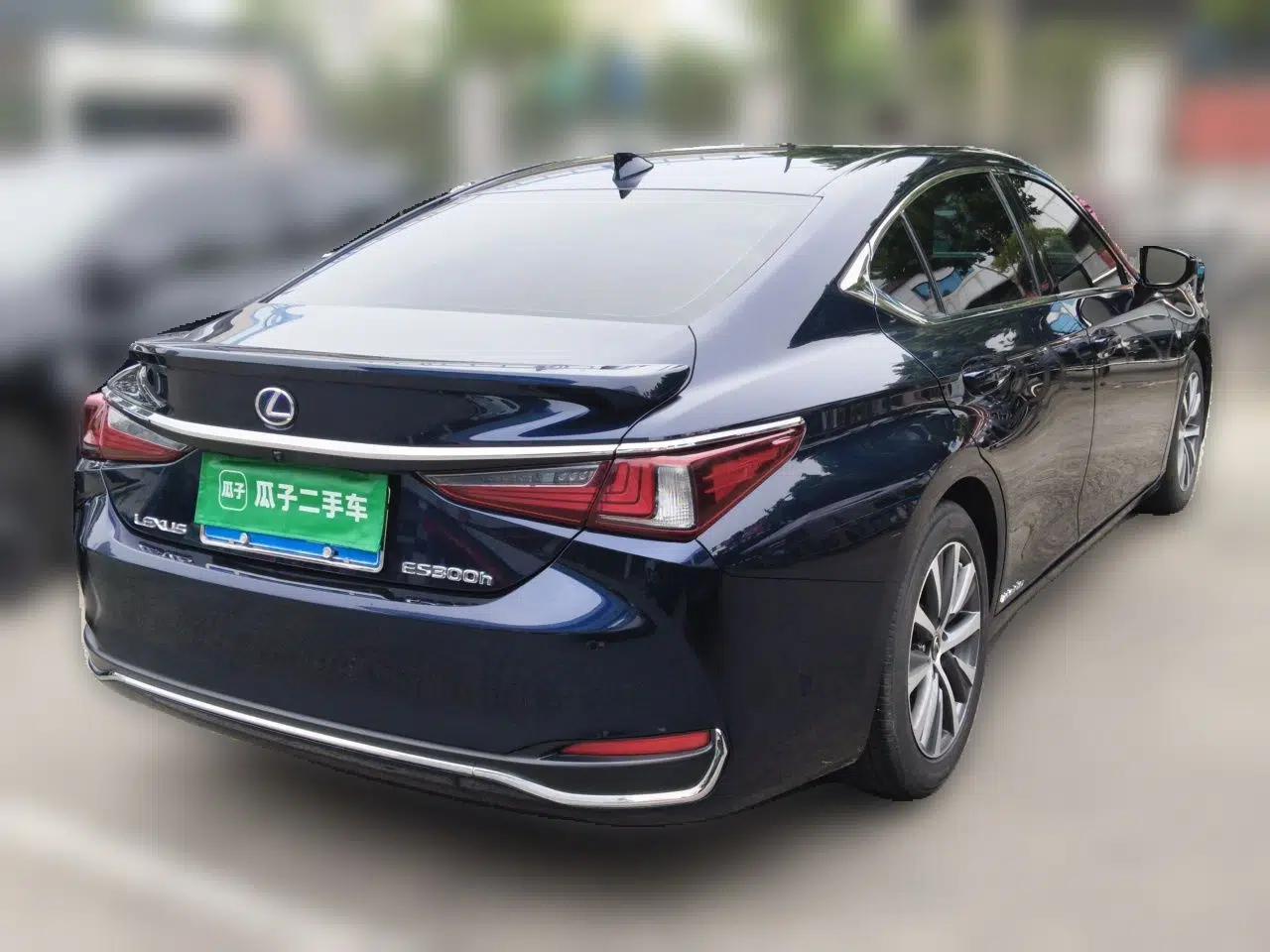 Lexus ES 2020 300h Premier Edition — миниатюра 6