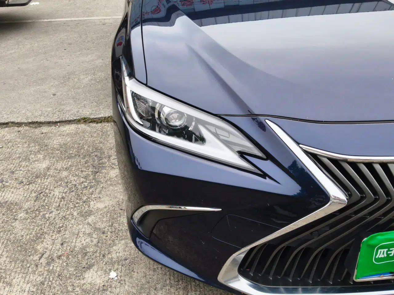 Lexus ES 2020 300h Premier Edition — миниатюра 7