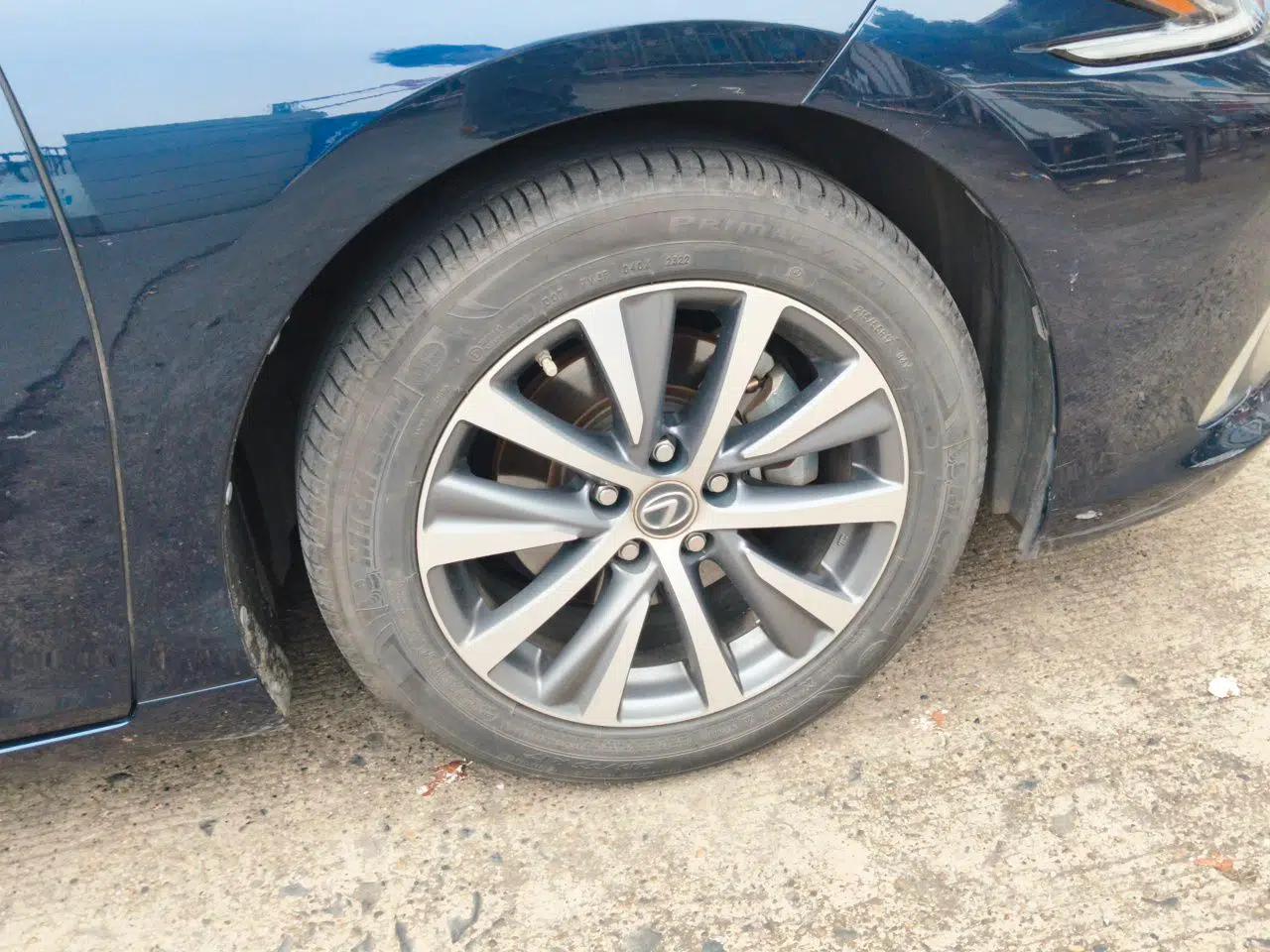 Lexus ES 2020 300h Premier Edition — миниатюра 8