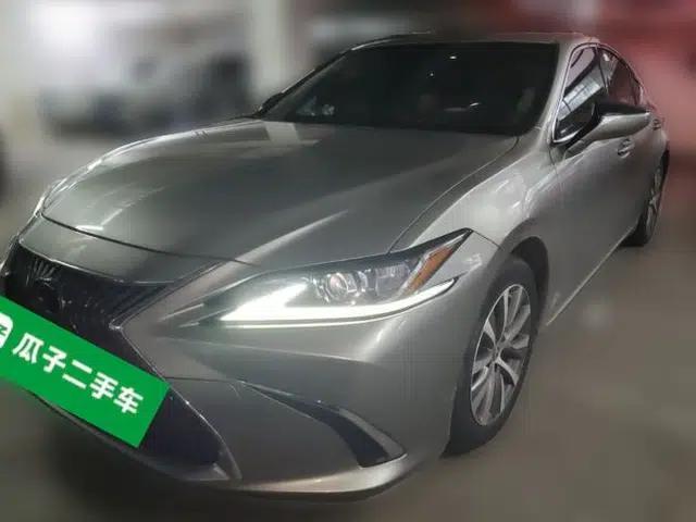 Lexus ES 2020 200 Excellence Edition