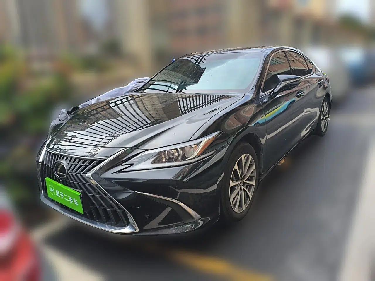 Lexus ES 2023 200 Excellence Edition — миниатюра 1