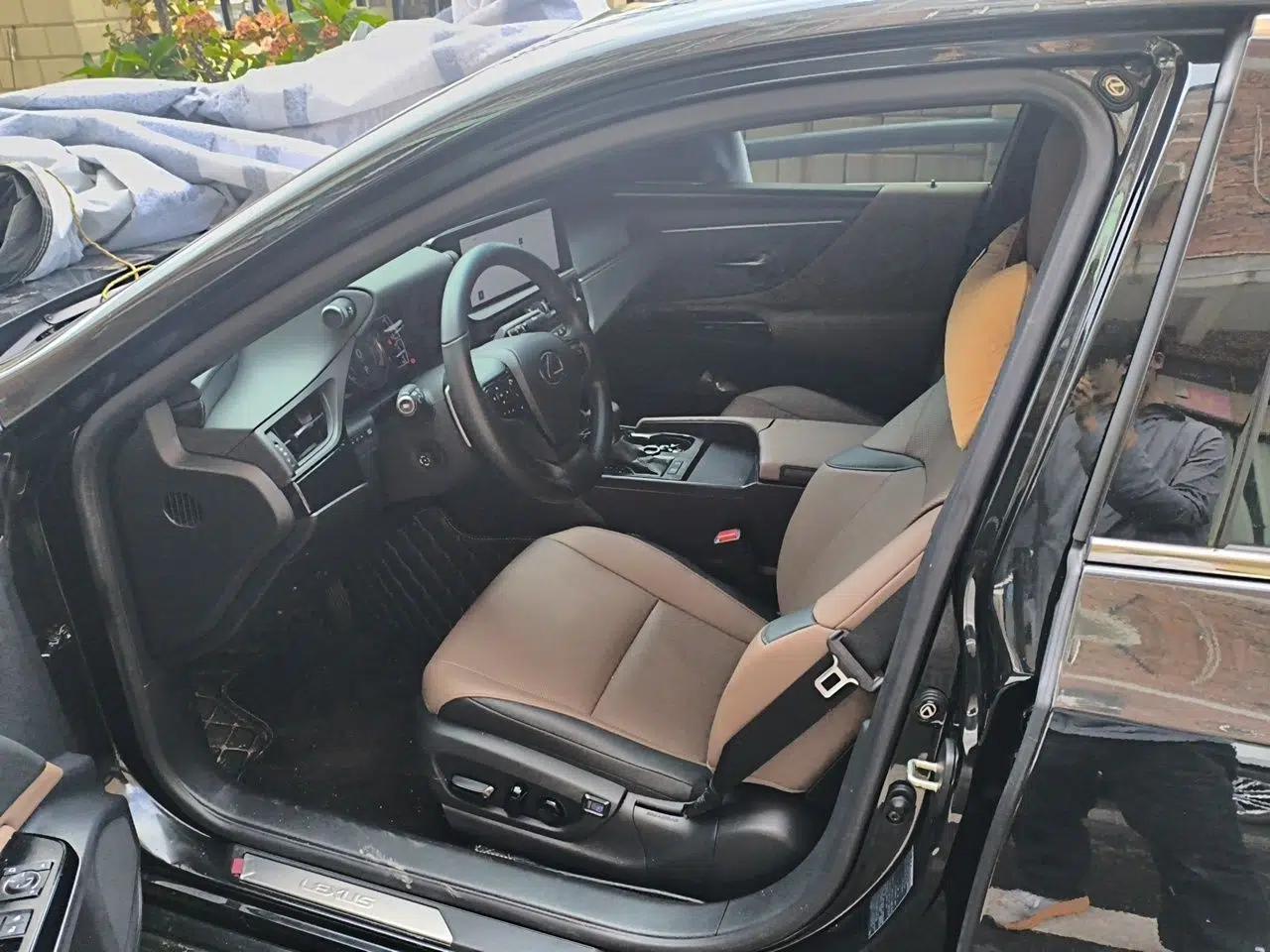 Lexus ES 2023 200 Excellence Edition — миниатюра 15