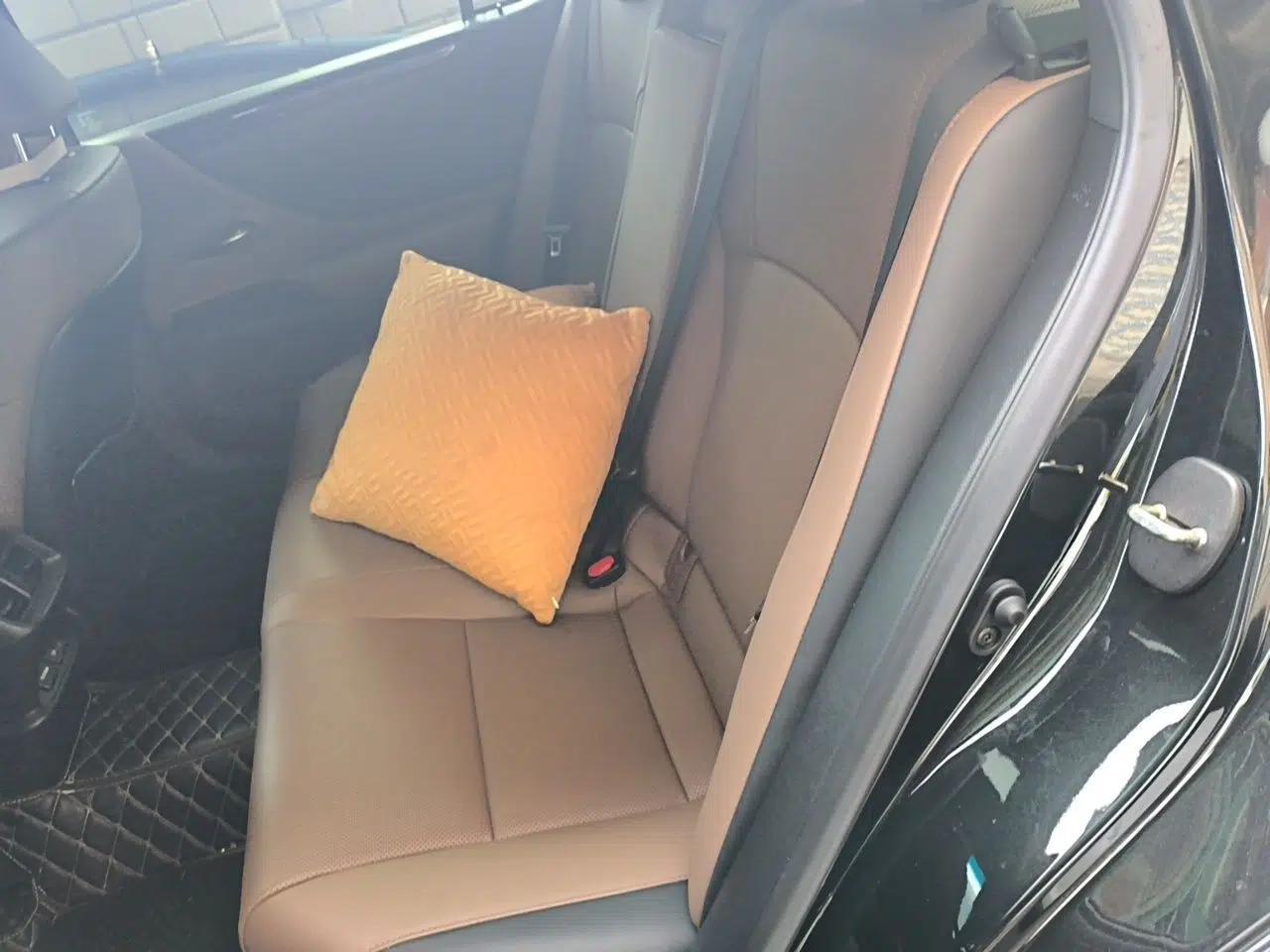 Lexus ES 2023 200 Excellence Edition — миниатюра 17
