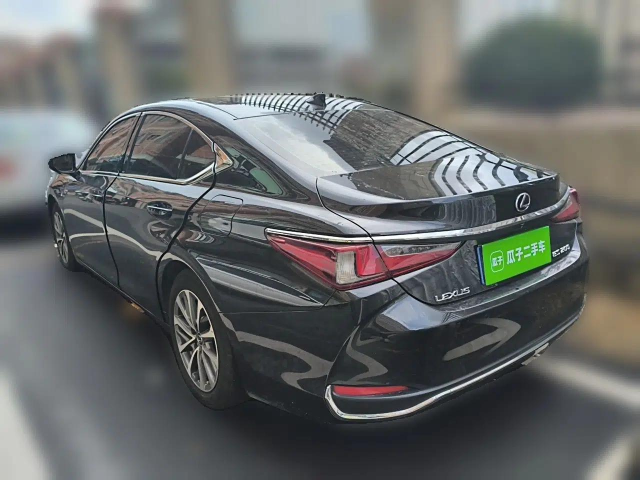 Lexus ES 2023 200 Excellence Edition — миниатюра 4
