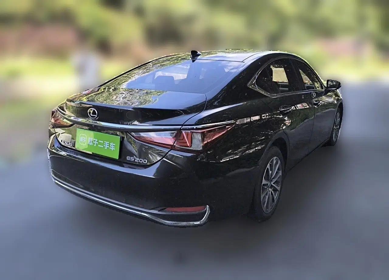 Lexus ES 2023 200 Excellence Edition — миниатюра 6