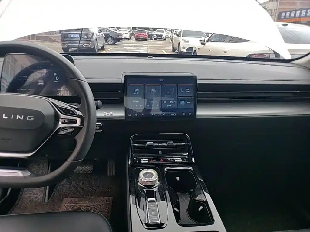 Wuling E5 2024 Model 410km Standard Edition — миниатюра 13