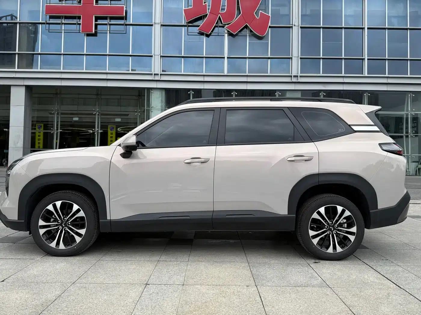 Starlight 560 2026 Model 1.5T CVT Elite — миниатюра 3