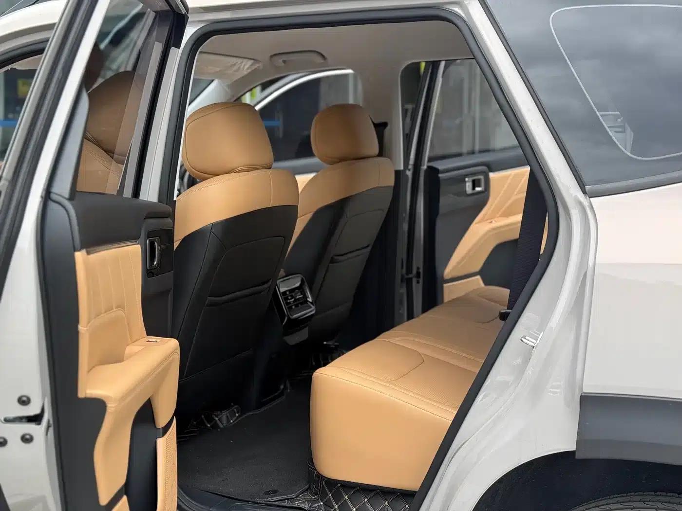 Starlight 560 2026 Model 1.5T CVT Elite — миниатюра 5