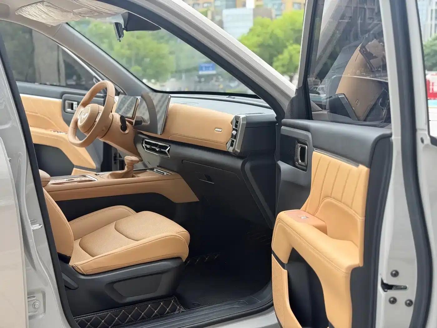 Starlight 560 2026 Model 1.5T CVT Elite — миниатюра 7