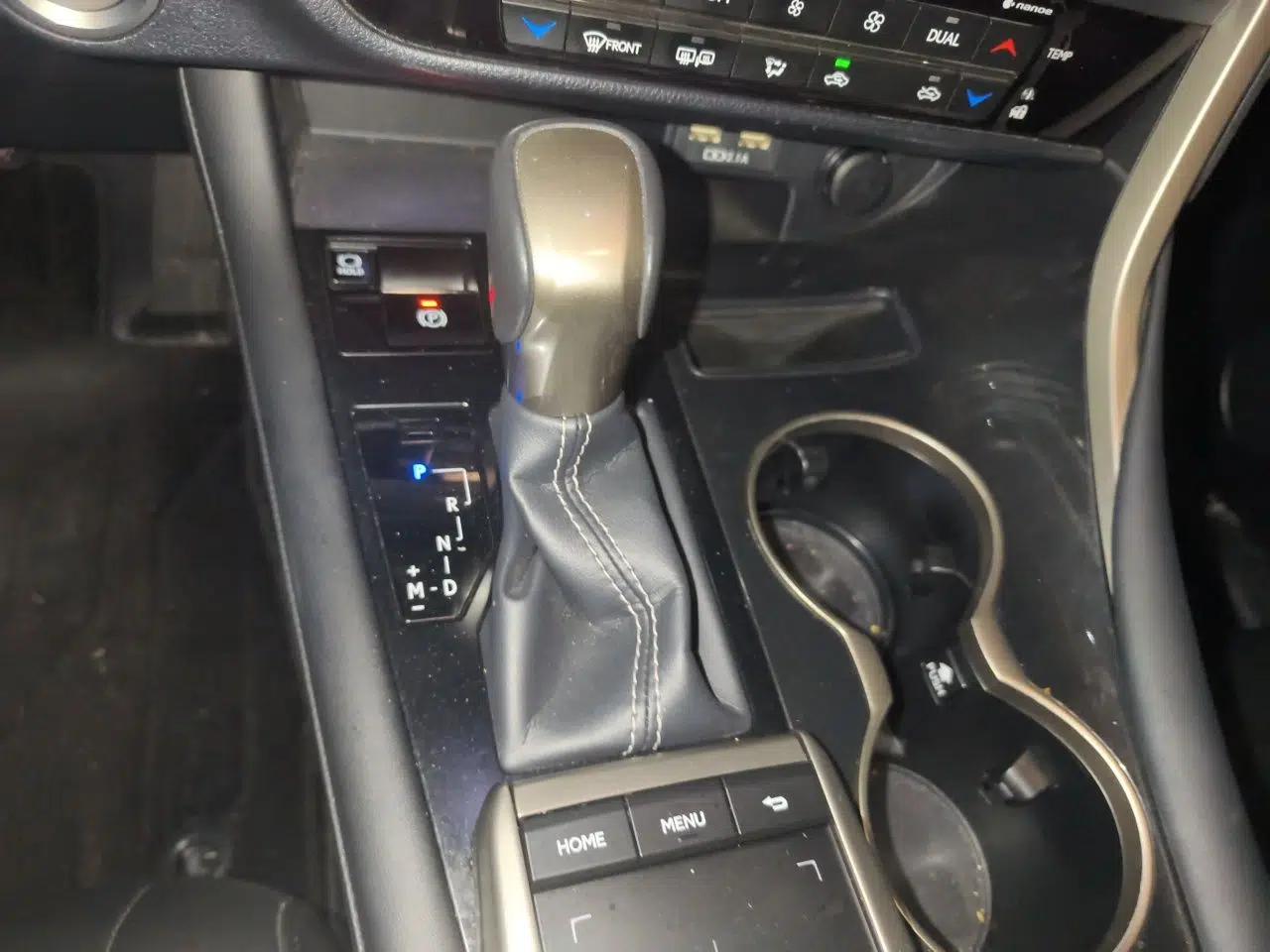 Lexus RX 2020 Revised Version 300 Two-Wheel Drive Elite Edition — миниатюра 14