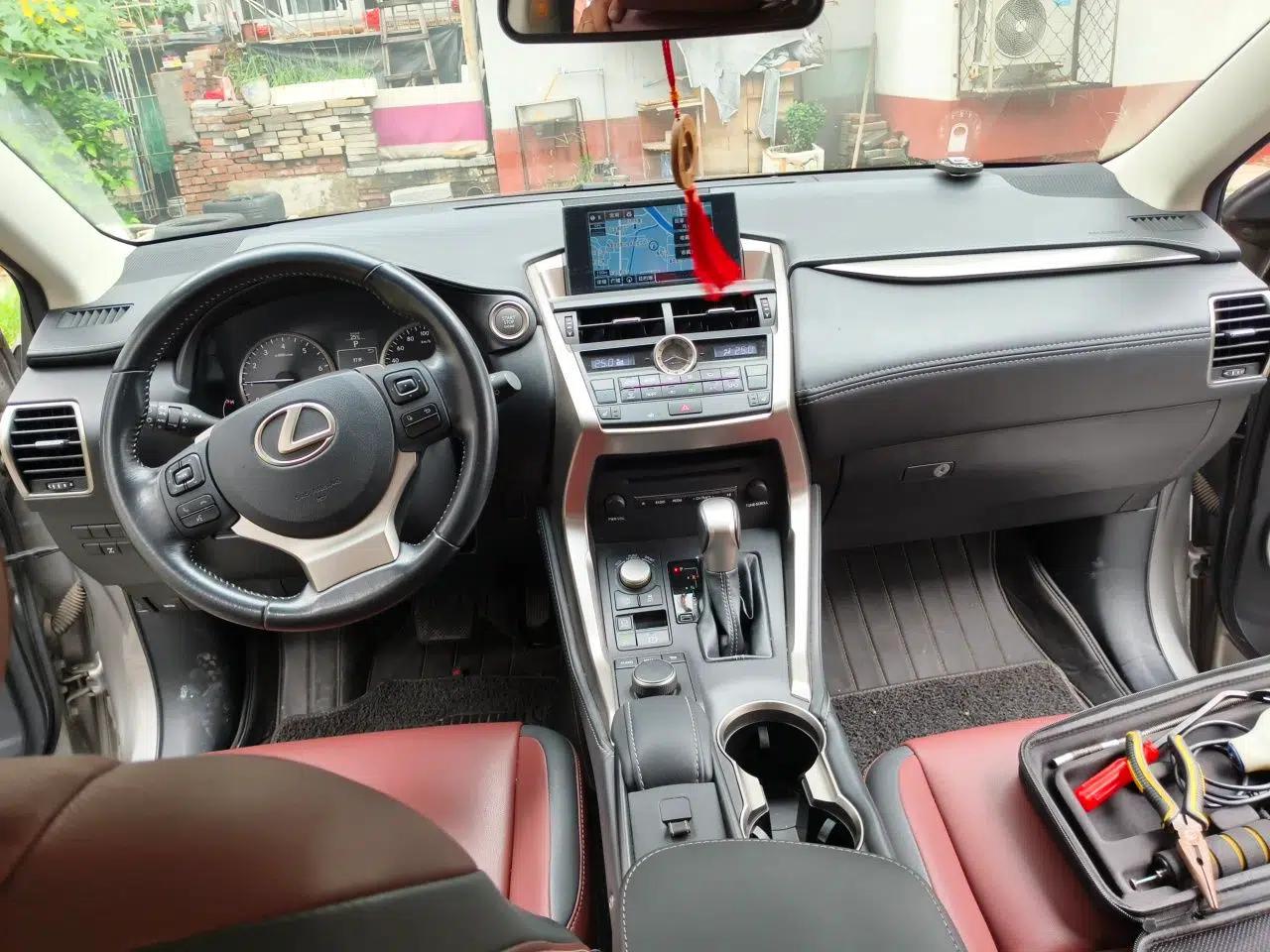 Lexus NX 2015 200 All-Wheel Drive Fēngshàng Edition — миниатюра 9