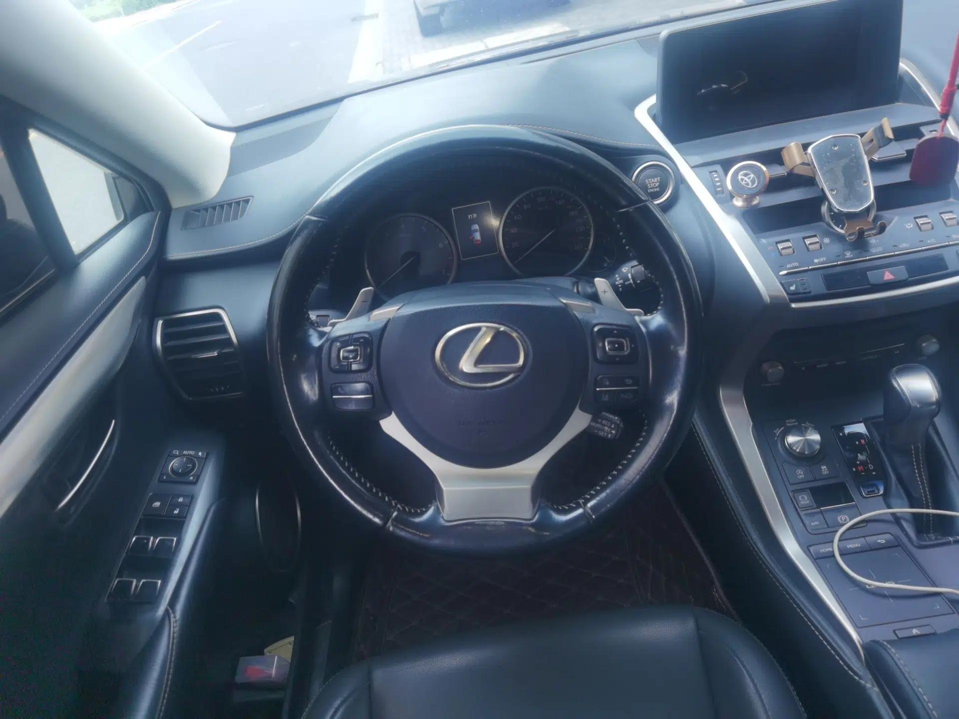 Lexus NX 2017 200 All-Wheel Drive Fēngshàng Edition — миниатюра 10