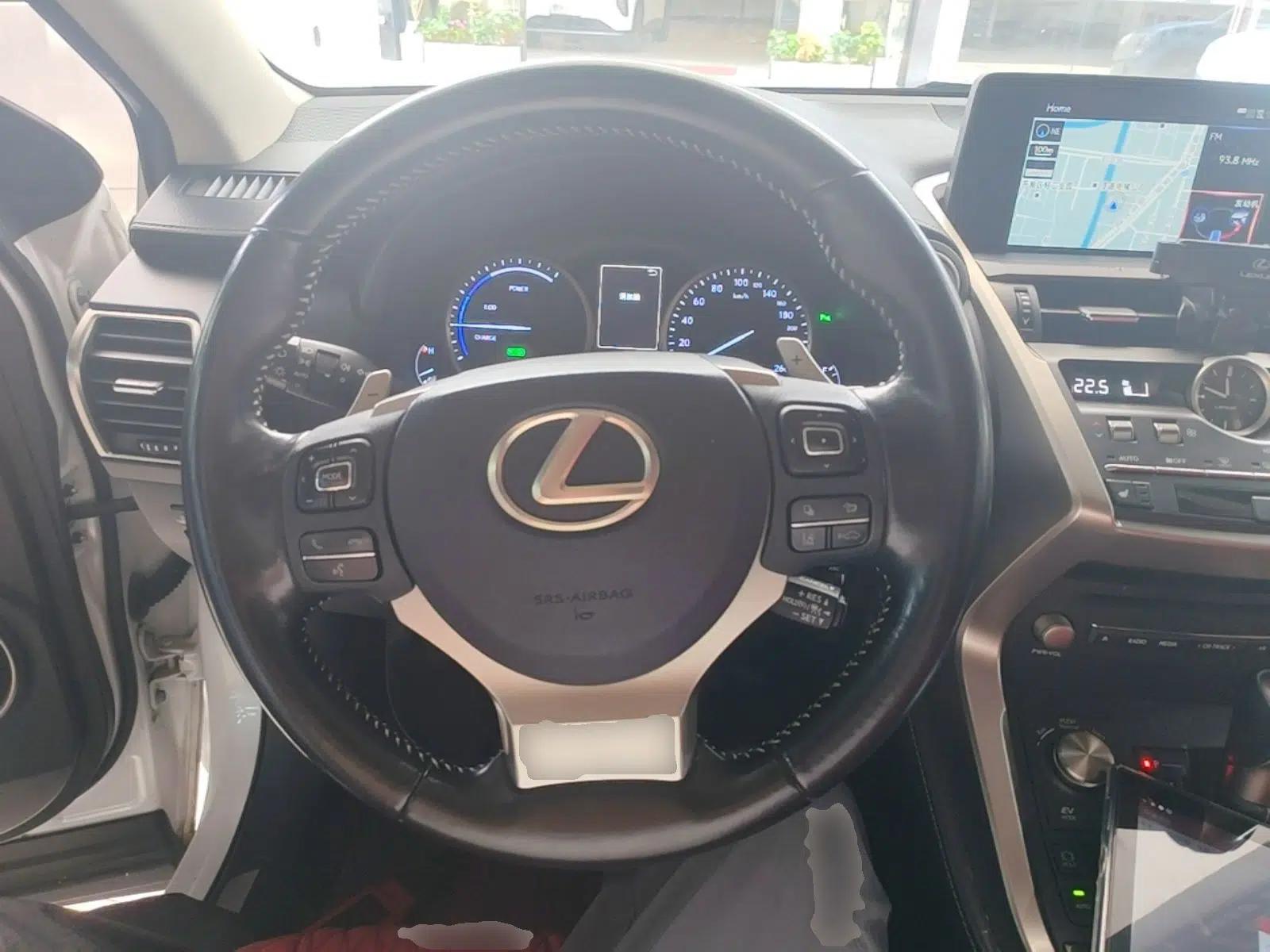 Lexus NX 2017 300h Front-Drive FENGSHANG Edition — миниатюра 13