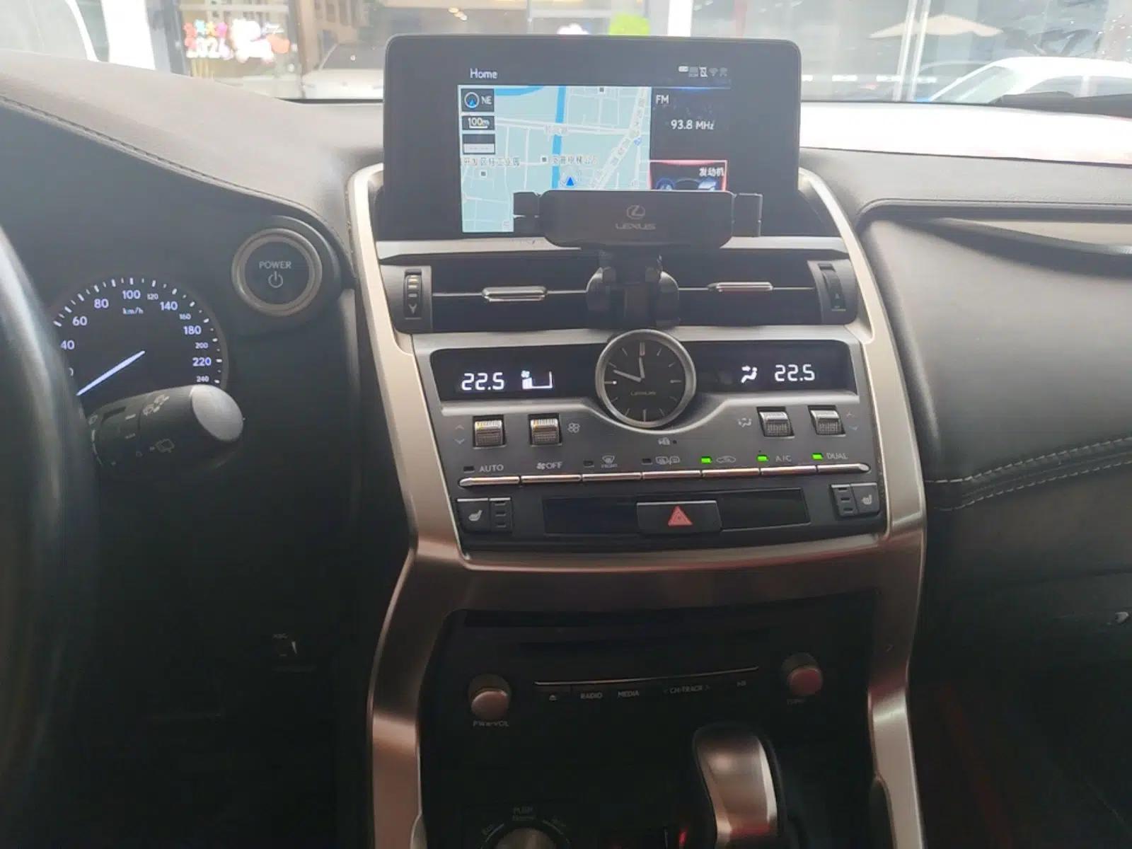 Lexus NX 2017 300h Front-Drive FENGSHANG Edition — миниатюра 15