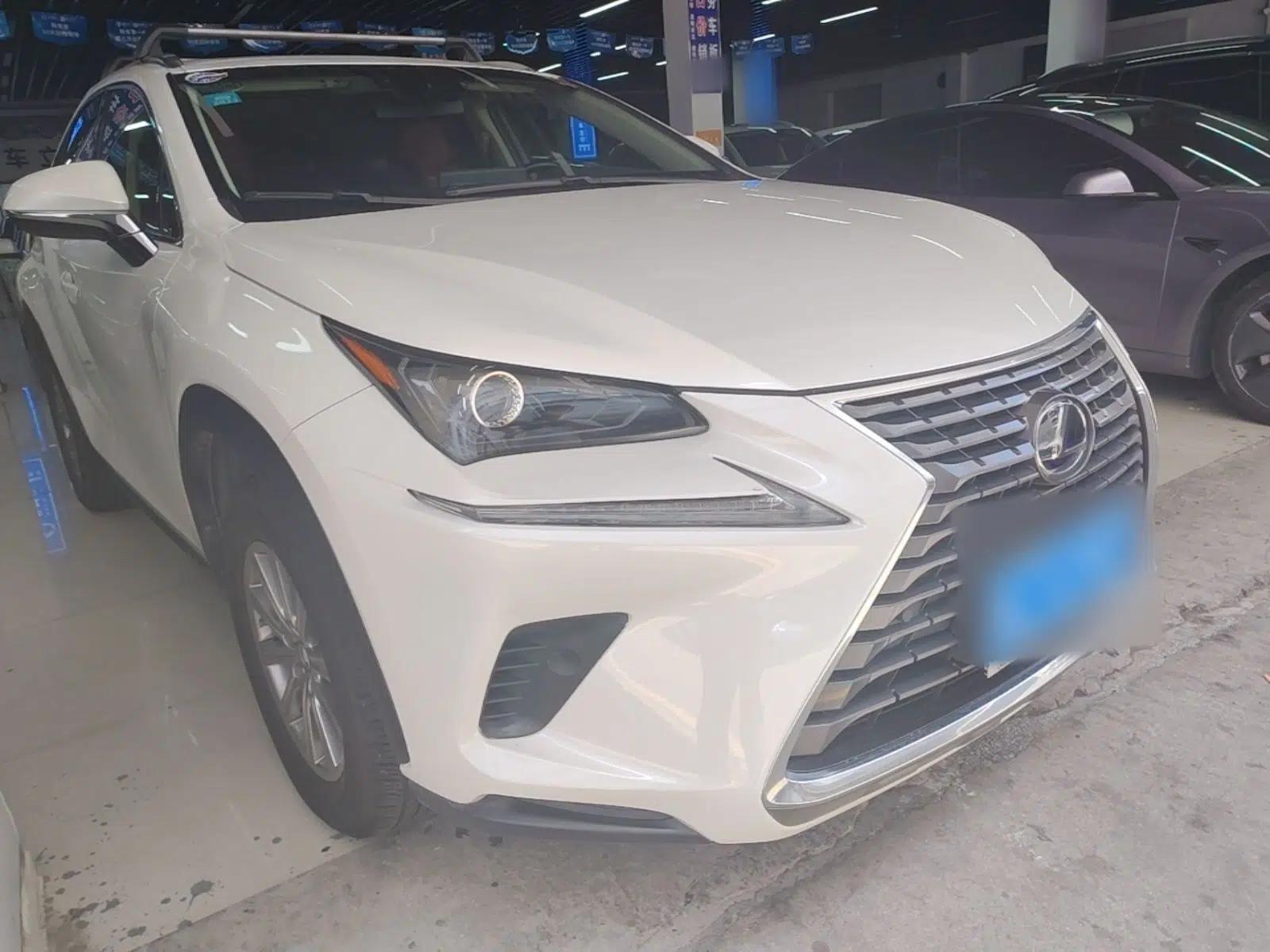 Lexus NX 2017 300h Front-Drive FENGSHANG Edition — миниатюра 3