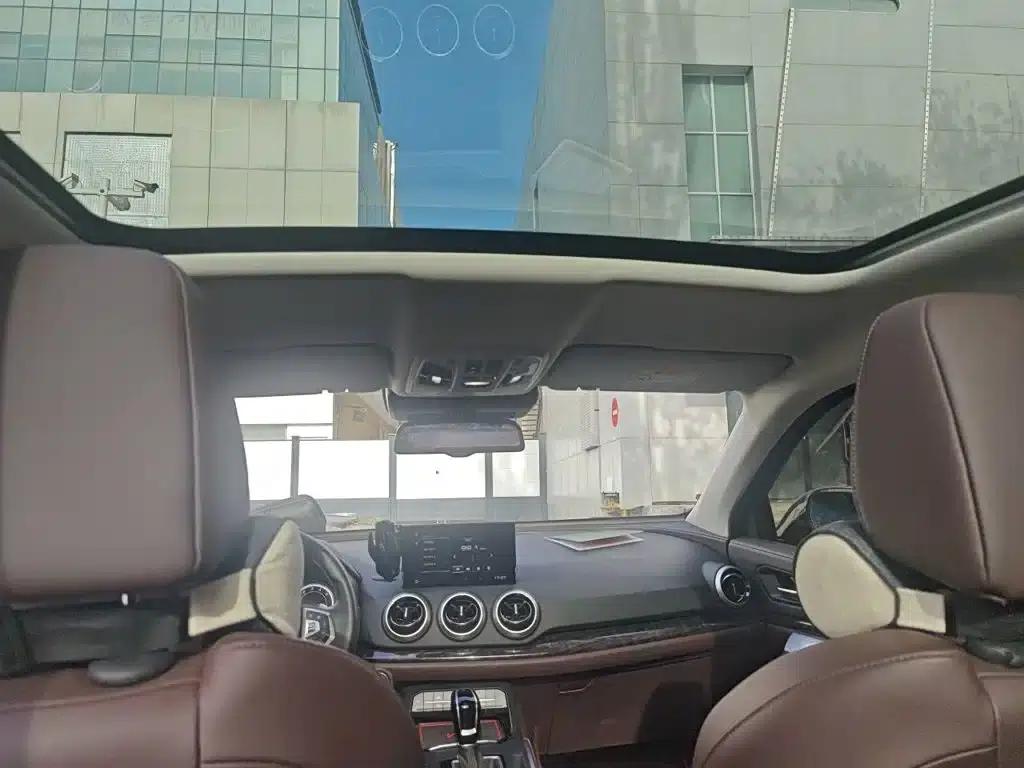 Wey VV5 2019 Upgraded Model 2.0T Two-Wheel Drive Flagship Edition (National V Emission Standard) — миниатюра 15