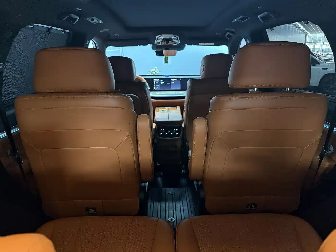Weipai Lanshan 2023 Four-Wheel Drive Extended Range Edition — миниатюра 14