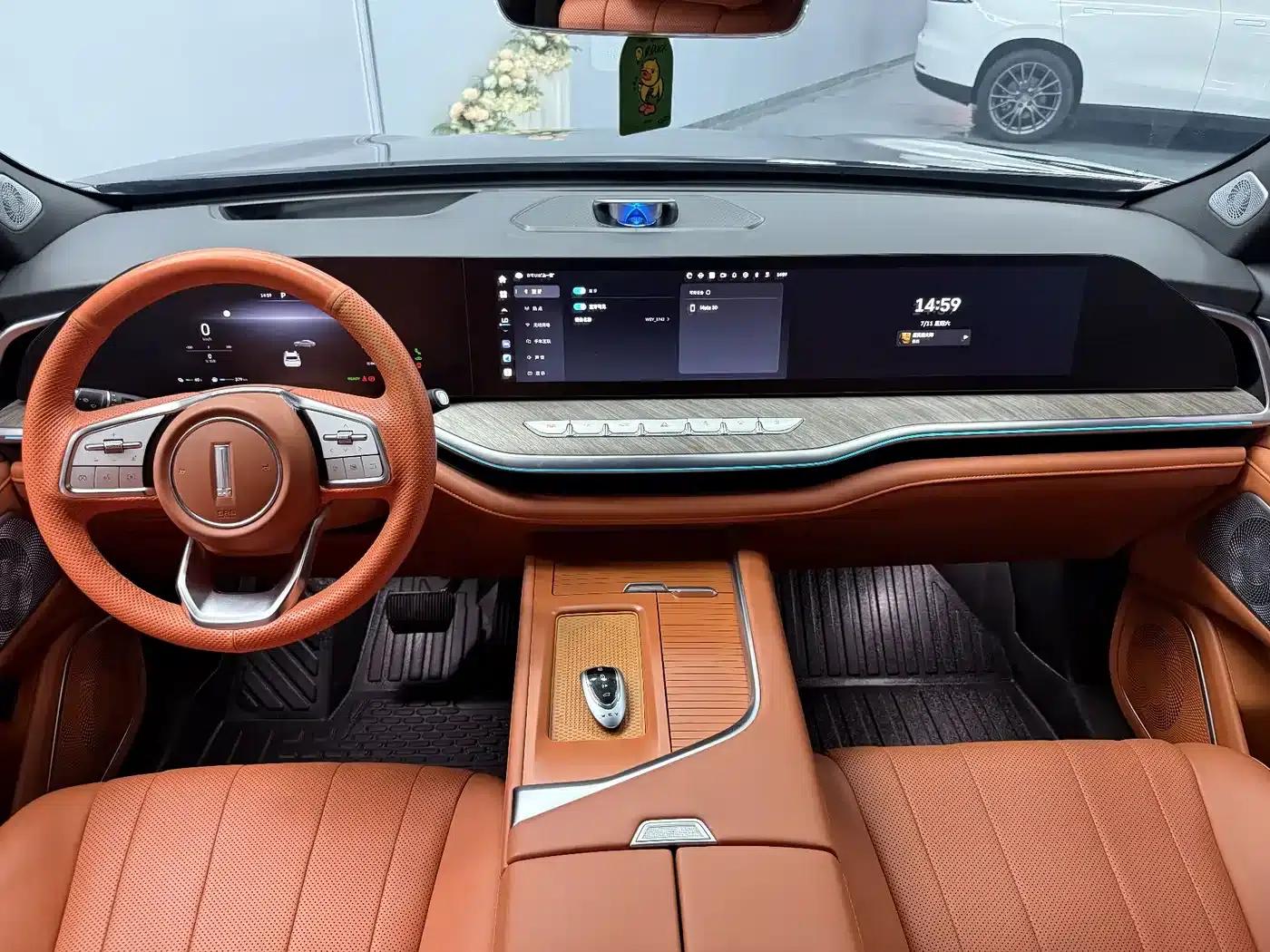 Weipai Lanshan 2023 Four-Wheel Drive Extended Range Edition — миниатюра 7
