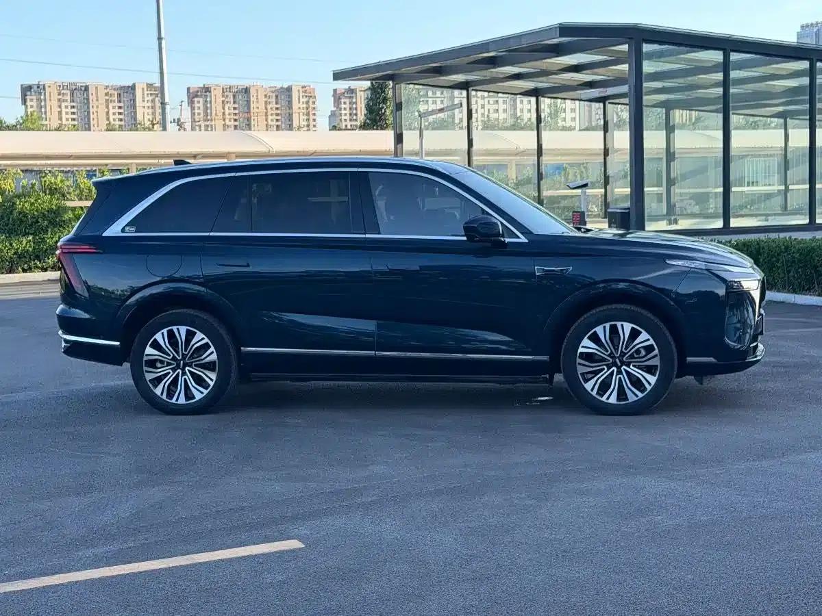 Weipai Lanshan 2023 Four-Wheel Drive Extended Range Edition — миниатюра 4