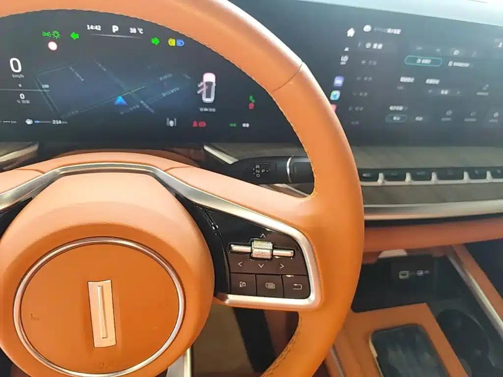 Weipai Lanshan 2023 Four-Wheel Drive Extended Range Edition — миниатюра 14