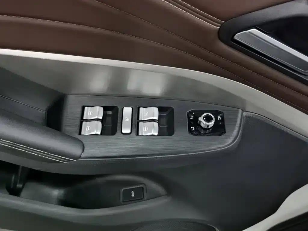 Wey VV6 2018 2.0T 2WD Flagship Edition (National V Emission Standard) — миниатюра 9