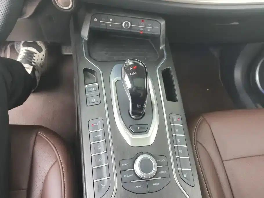 Weipai VV6 2021 2.0T 2WD Smart Protection+ — миниатюра 16