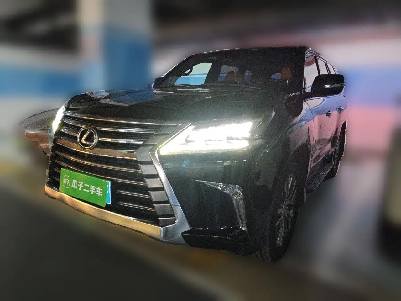 Lexus LX 2017 570 Dynamic Luxury Edition — миниатюра 1