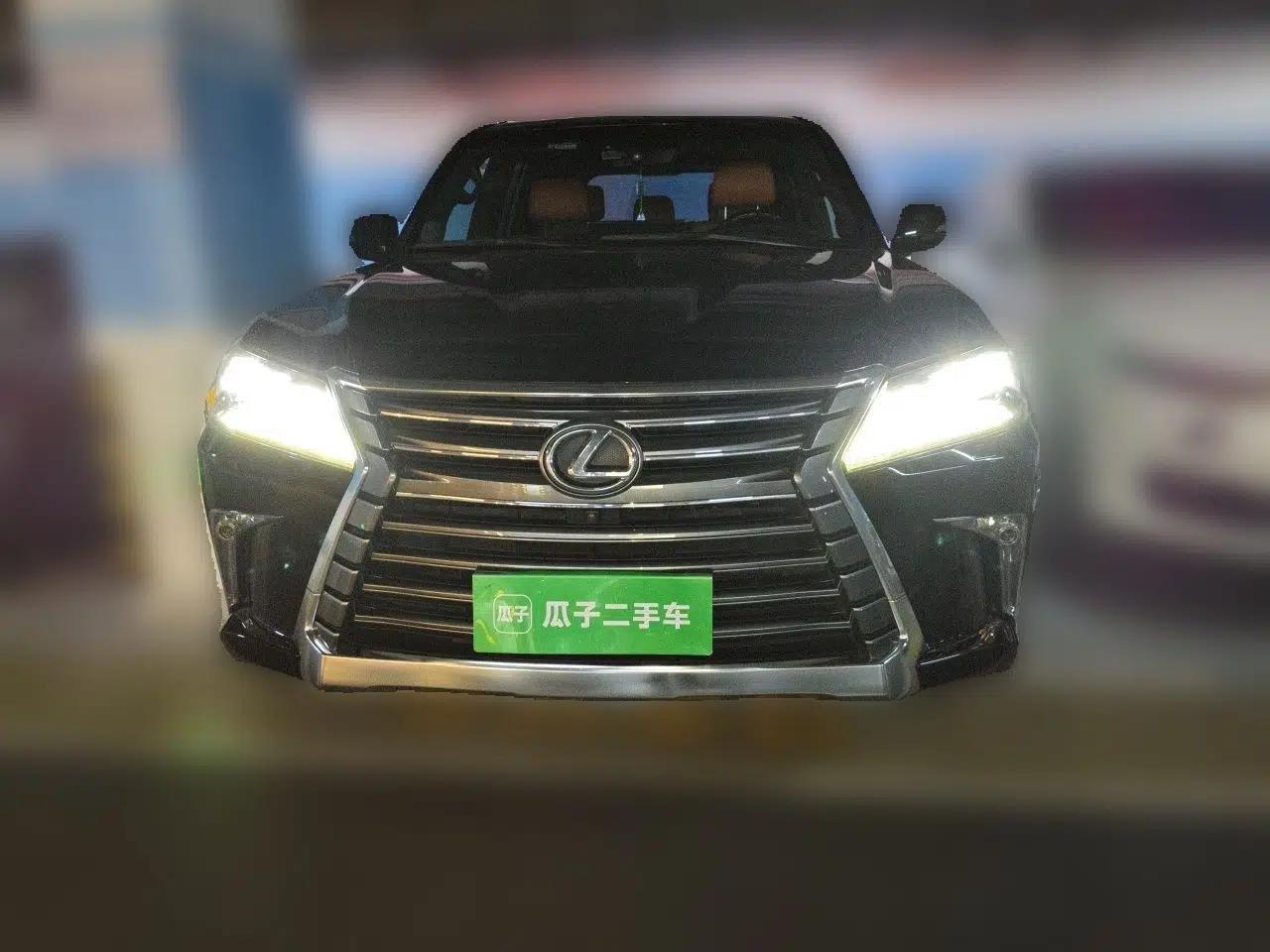 Lexus LX 2017 570 Dynamic Luxury Edition — миниатюра 2