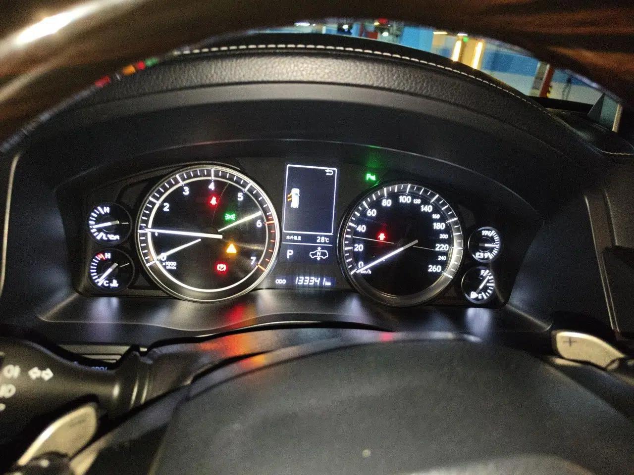 Lexus LX 2017 570 Dynamic Luxury Edition — миниатюра 11