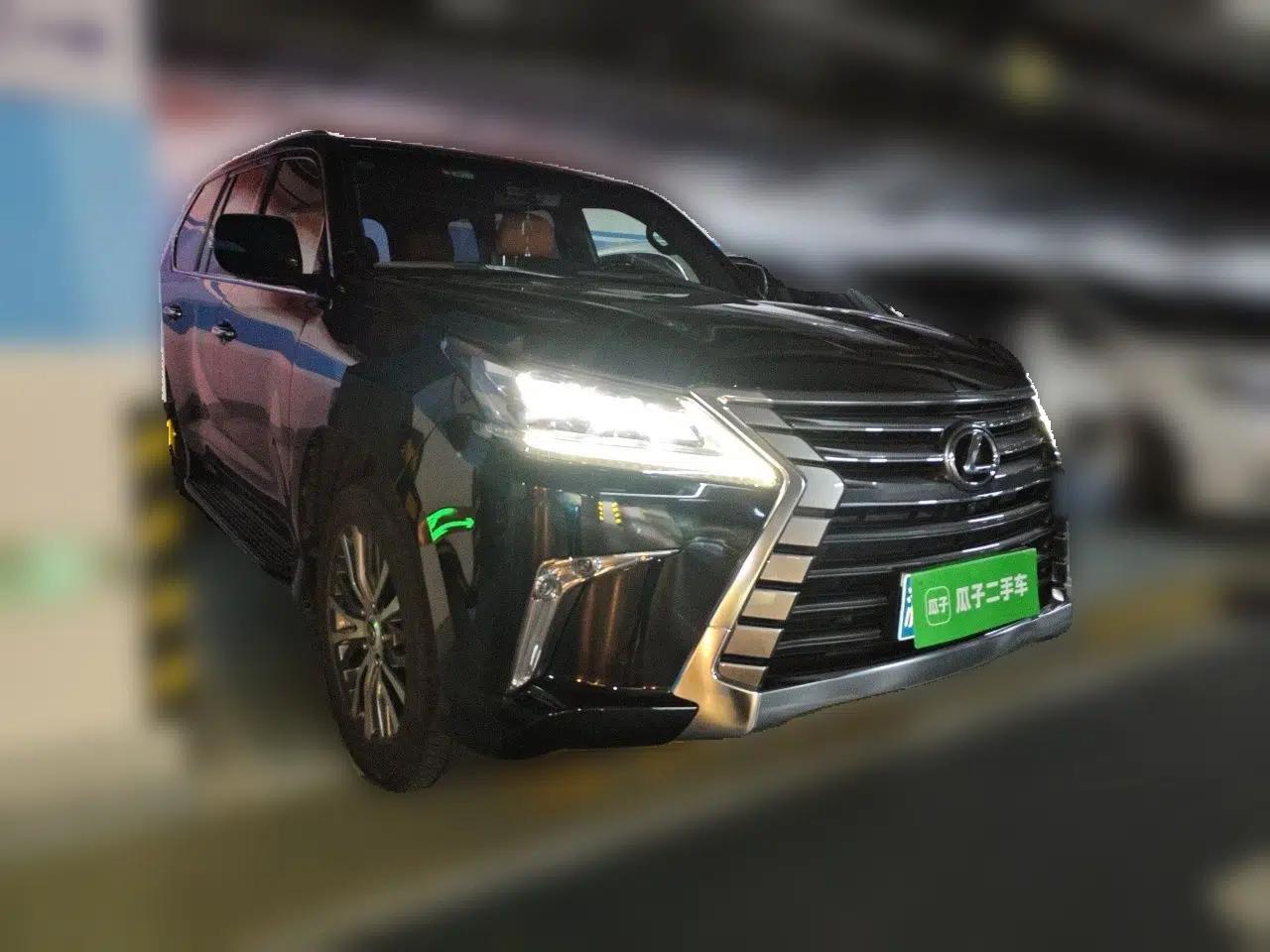 Lexus LX 2017 570 Dynamic Luxury Edition — миниатюра 3