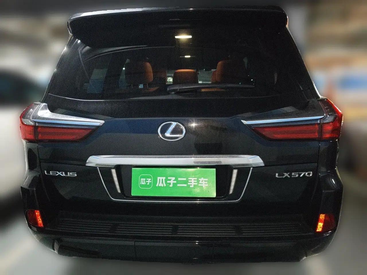 Lexus LX 2017 570 Dynamic Luxury Edition — миниатюра 5