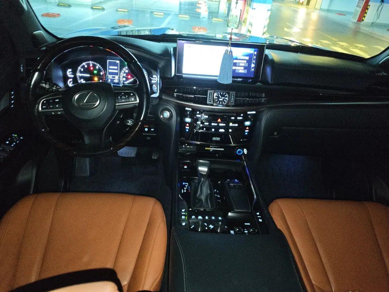 Lexus LX 2017 570 Dynamic Luxury Edition — миниатюра 9