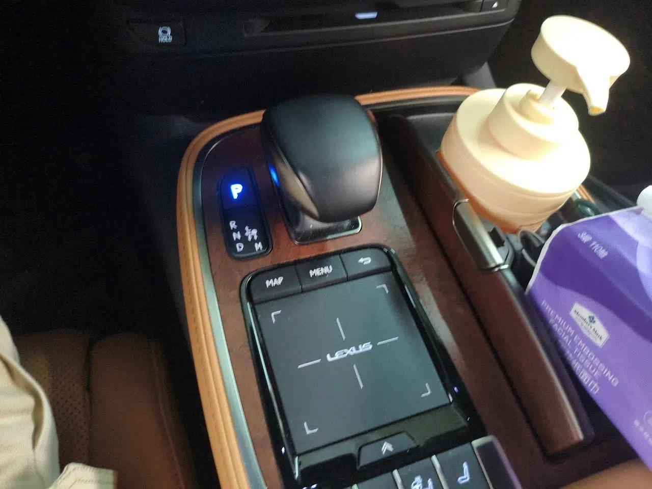 Lexus LS 2021 500h Excellence Edition — миниатюра 14