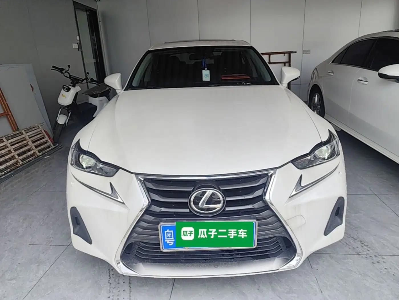 Lexus IS 2017 300 FENGSHANG Edition — миниатюра 2