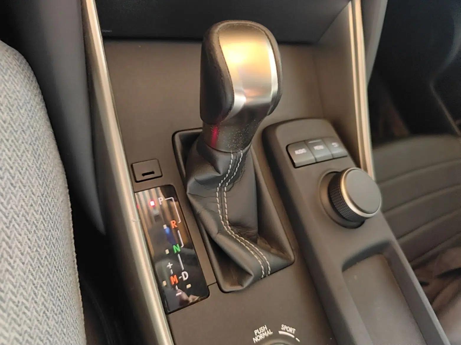 Lexus IS 2017 300 FENGSHANG Edition — миниатюра 16