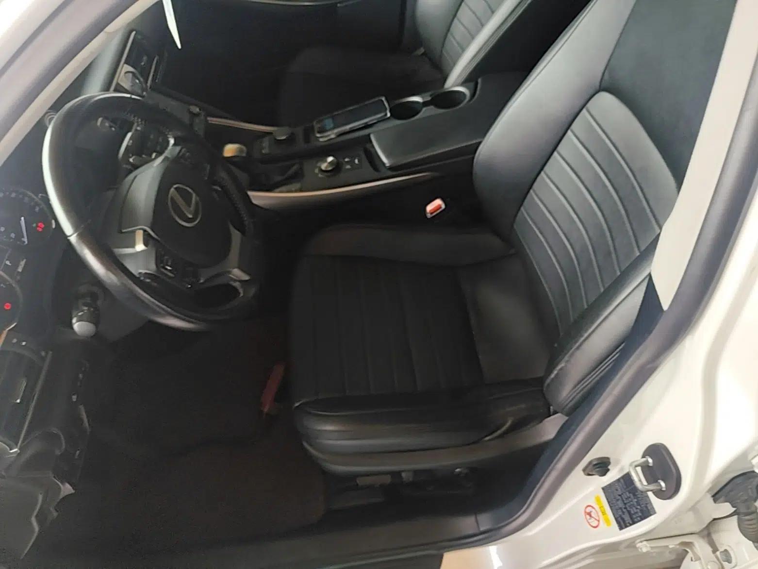 Lexus IS 2017 300 FENGSHANG Edition — миниатюра 17