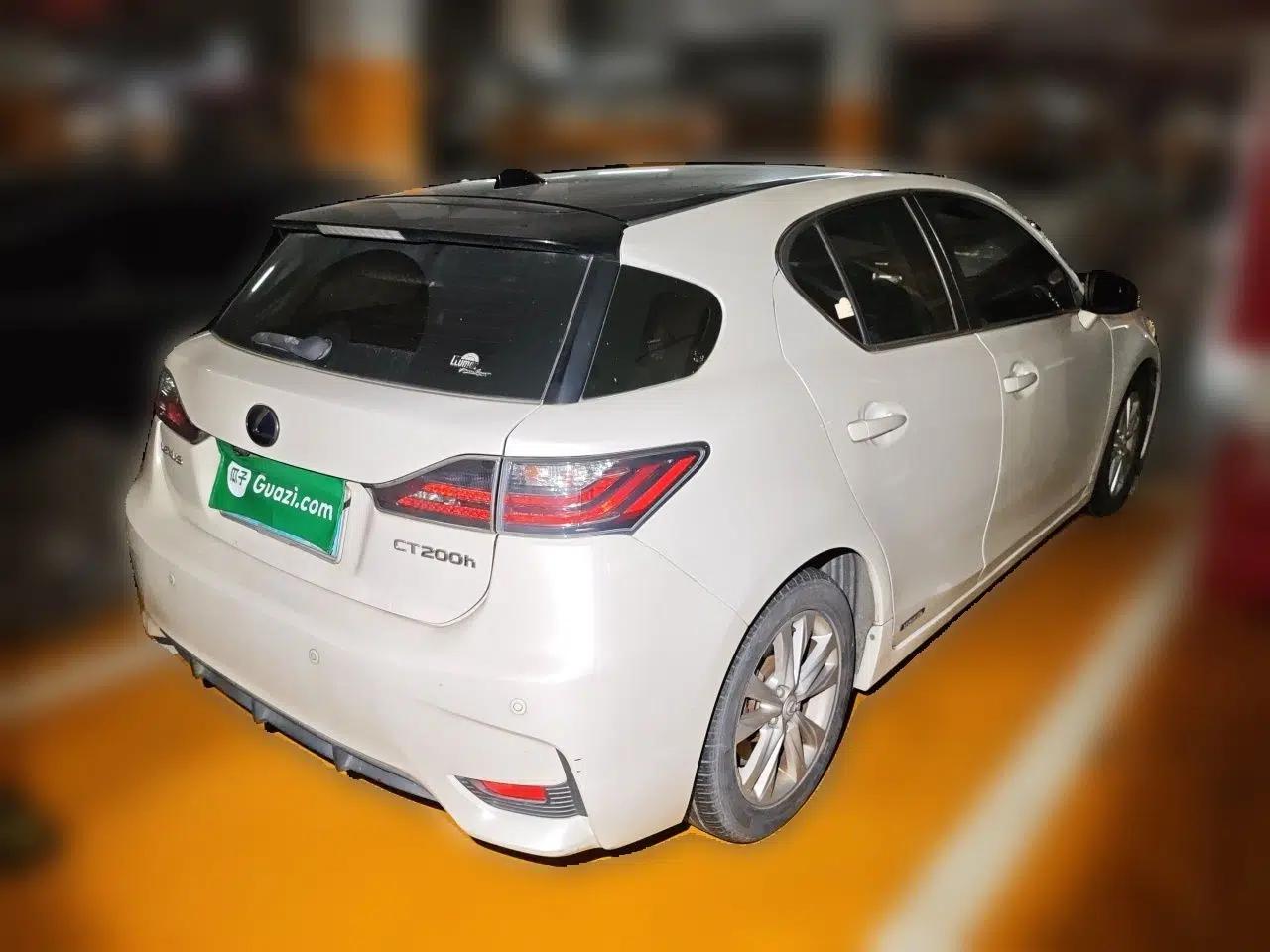 Lexus CT 2014 CT200h Comfort Edition Two-Tone — миниатюра 6