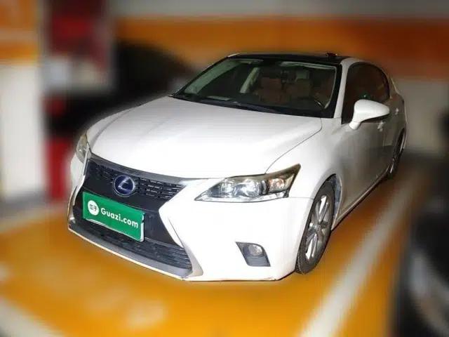 Lexus CT 2014 CT200h Comfort Edition Two-Tone