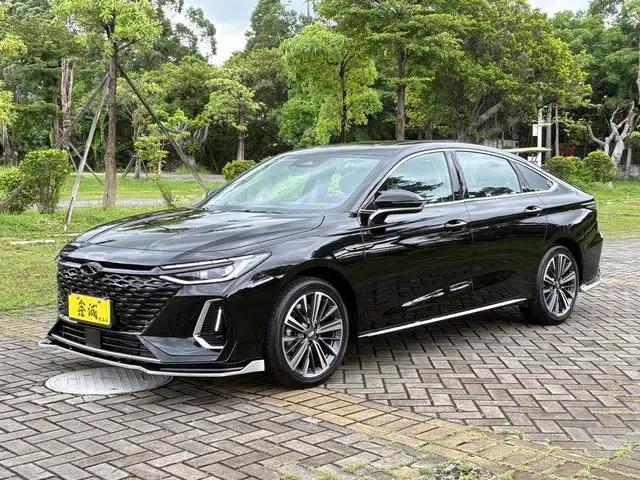 Chery Arrizo 8 2022 1.6TGDI DCT Elegance
