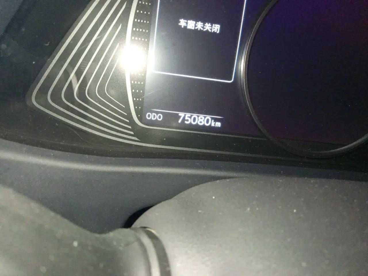 Lexus UX 2020 260h Explore & Adventure Edition — миниатюра 12