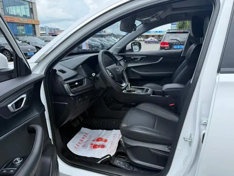 Chery Tiggo 8 2023 230TCI Automatic Advanced Edition — миниатюра 10
