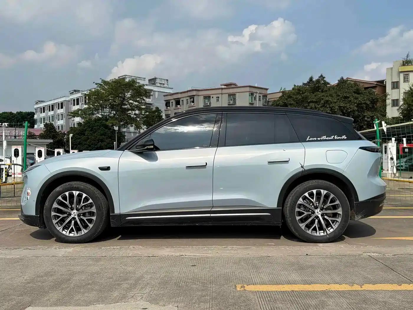 NIO ES6 2024 model 75kWh — миниатюра 8