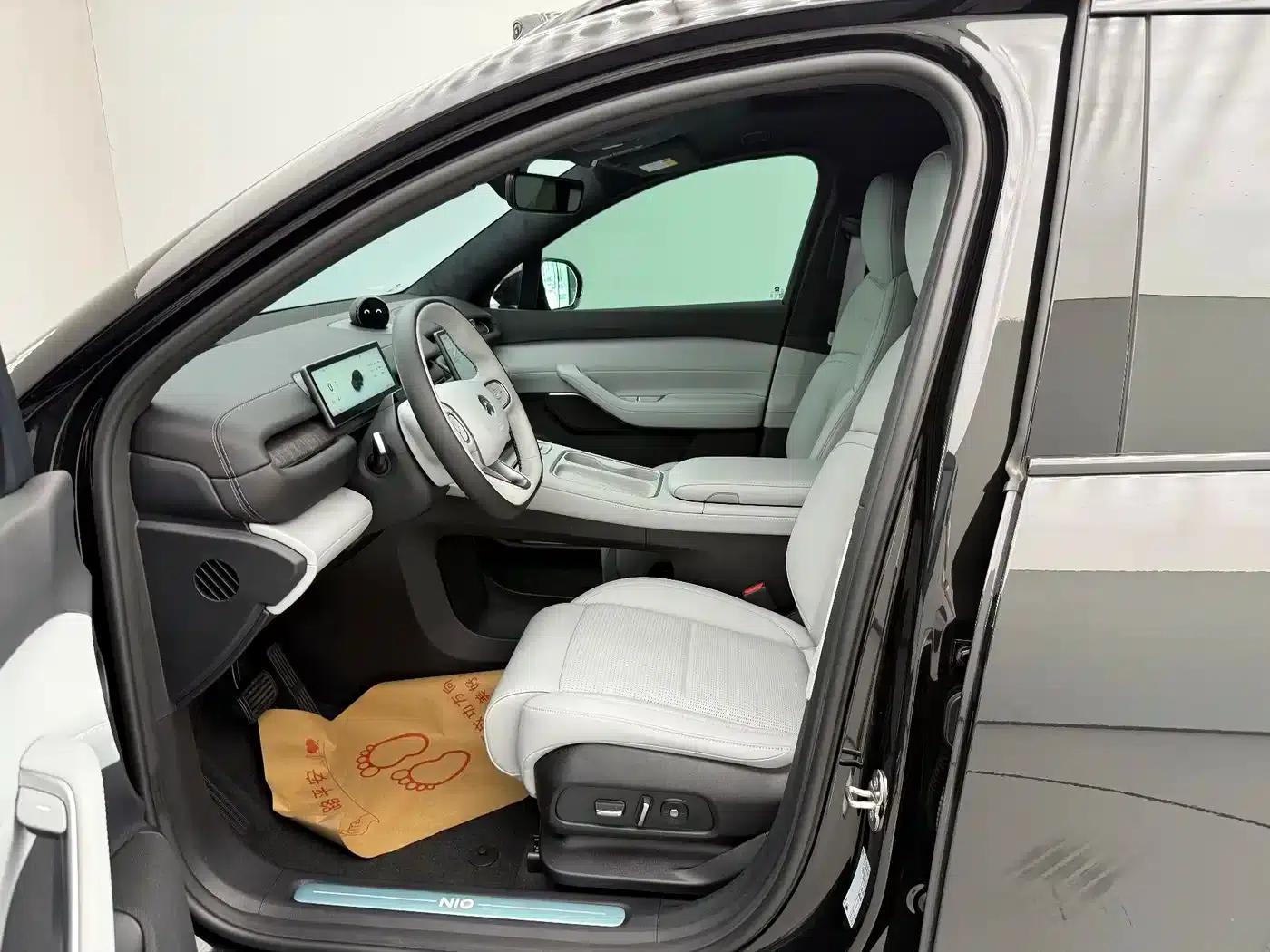 NIO ES6 2024 model 75kWh — миниатюра 11