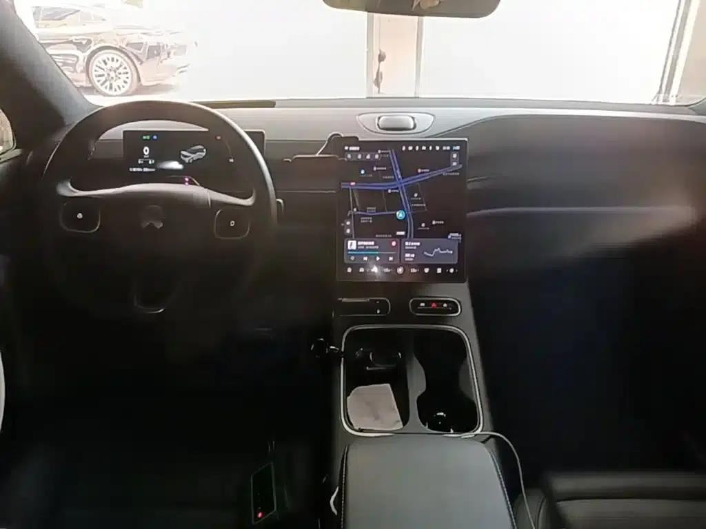 NIO ES6 2023 model 75kWh — миниатюра 10