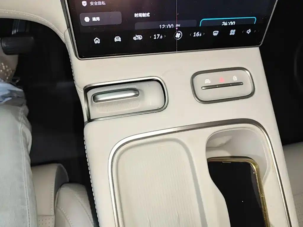 NIO ES6 2024 model 75kWh — миниатюра 14