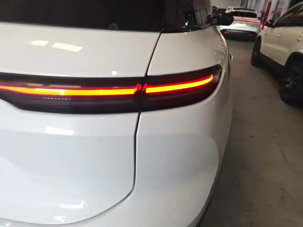 NIO ES6 2024 model 75kWh — миниатюра 8