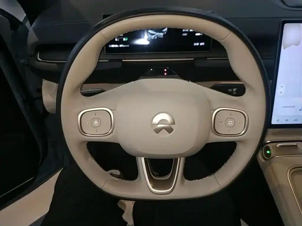 NIO ES6 2023 model 75kWh — миниатюра 11