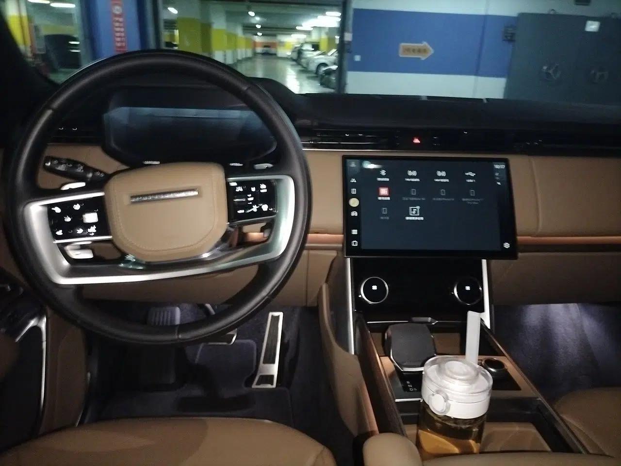 Land Rover Range 2023 3.0 L6 360 PS Grand Edition — миниатюра 9